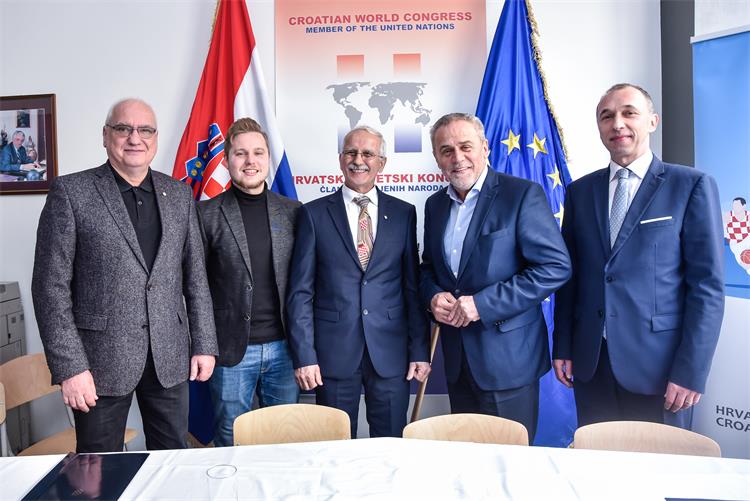 Slika /NG/2020/1 Siječanj/Hrvatske svjetske igre - koferencija/Konf. 1 stojeća 12.13.02.jpg